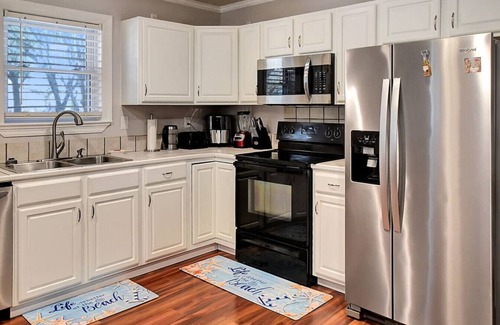 Kreole Maison | Modern & Cozy 3BR/2BA Netflix Big Parking