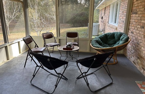 Kreole Maison | Modern & Cozy 3BR/2BA Netflix Big Parking