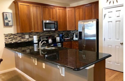 Lewes Copropriété | Modern & Cozy. Close to Lewes, Rehoboth Beaches. Community Pool