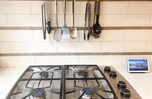 Midtown Toronto Maison | Modern, cozy downtown home with everything you need.