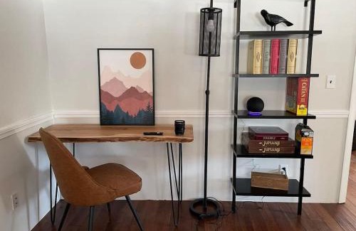 Center Conway Maison | Modern & Cozy Getaway House near Conway lake - Pet Friendly