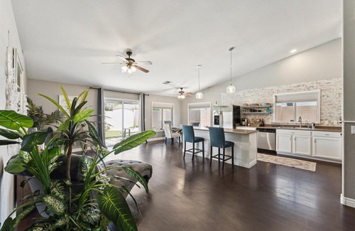 Castlegate Maison | Modern & Cozy House With Salt Pool & Baja Deck In San Tan Valley