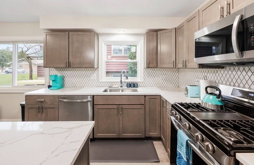 Worth Maison | Modern & Cozy house in Chicago suburb