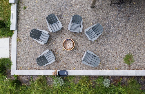 Columbiaville Maison | Modern Creekside Stay with Hot Tub 10 mins to Downtown Hudson