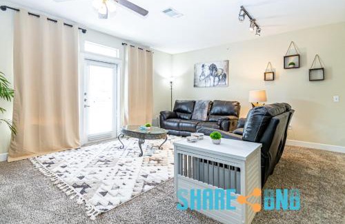 Park Central Appartement | Modern Dallas Retreat - 2br, Patio, Parking