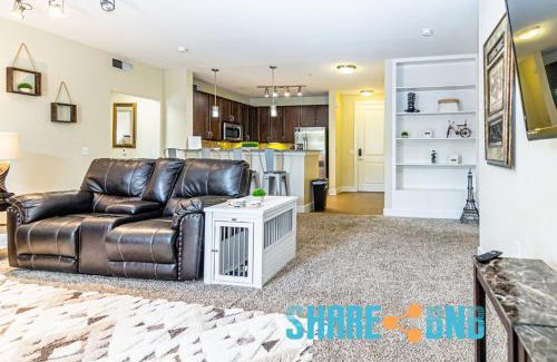 Park Central Appartement | Modern Dallas Retreat - 2br, Patio, Parking