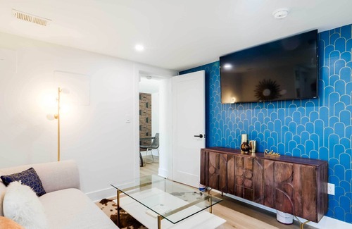Brookland Appartement | Modern DC Apartment Rental - Remote-Work Friendly!