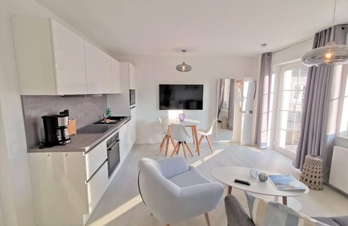 Gross Zicker Appartement | Modern vacation apartment with private terrace - Haus Inselwind FeWo MEERhafen