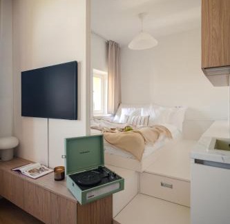 Vinohrady Appartement | Modern design studio with fast WI-FI & balcony