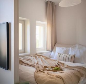 Vinohrady Appartement | Modern design studio with fast WI-FI & balcony