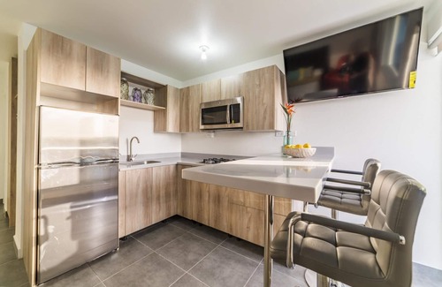 Kamay Appartement | Modern Double Apt - 5mins to Beaches w/ Pool View