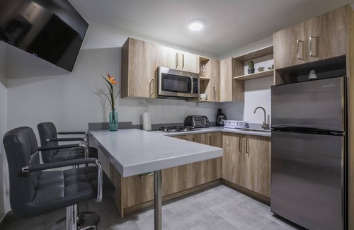 Kamay Appartement | Modern Double Apt - 5mins to Beaches w/ Pool View