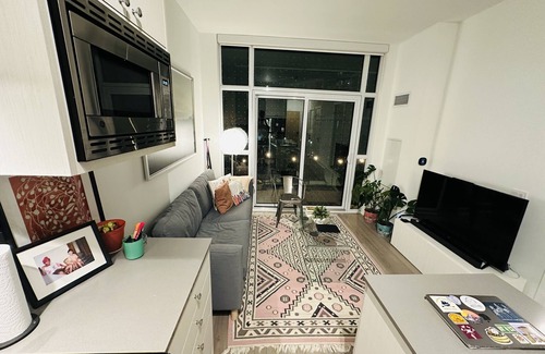 Downsview Copropriété | Modern Downsview Escape