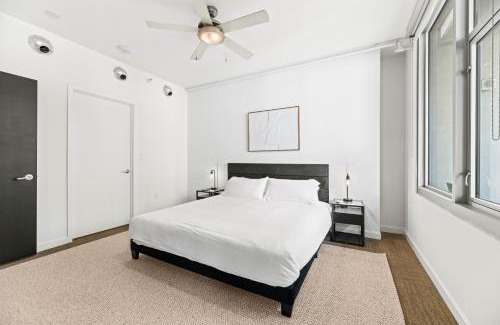 Downtown Dallas Appartement | Modern Downtown City View High-Rise with Balcony, Gym, Pool, Free Parking 7th Floor
