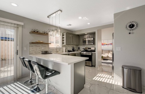 Summerlin Maison | Modern Dream Home 3BR/2.5BA + pool/bbq (50% off)