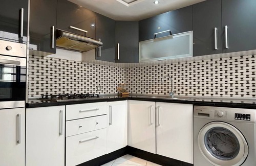 Quartier Maamora Appartement | Modern Duplex Downtown With Netflix & IPTV