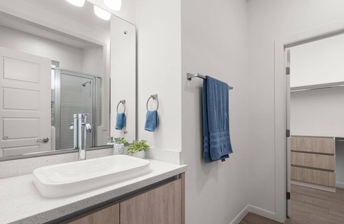 Pharr Appartement | Modern Duplex with Fully Upgraded Amenities