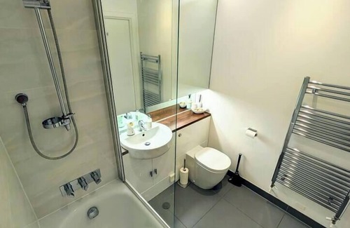 St. Dunstan's Appartement | Modern East London Apt. 3 bedrooms, 2 bathrooms