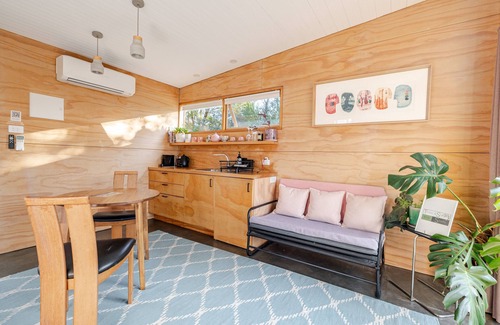 Yapeen Appartement | Modern Eco Studio Retreat – Serene Space Surrounded by Nature
