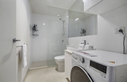 St. Kilda East Appartement | Modern Elegance Meets Urban Style in St Kilda