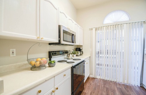 Meadow Hills Maison | Modern entire Spacious Townhome close to Cherry Creek Reservoir