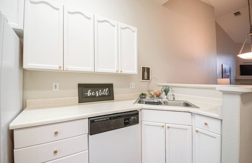 Meadow Hills Maison | Modern entire Spacious Townhome close to Cherry Creek Reservoir
