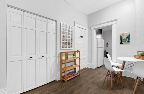 Olde Towne East Appartement | Modern European 👍 Style 1BR Near DT on Historic St.