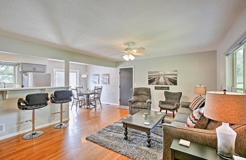 Excelsior Springs Maison | Modern Excelsior Springs Accueil w / Deck & 3 Acres!