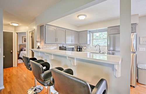 Excelsior Springs Maison | Modern Excelsior Springs Accueil w / Deck & 3 Acres!