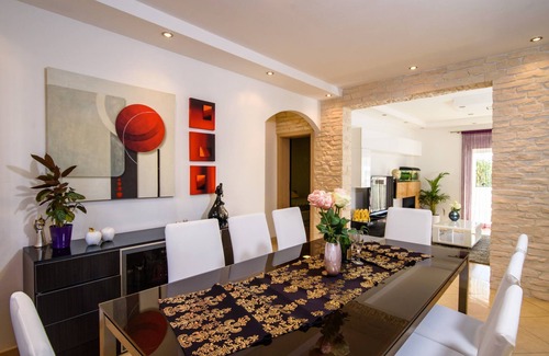 Trogir Appartement | Appartement moderne extra large jusqu'à 2:09 personnes dans le centre de la ville UNESCO
