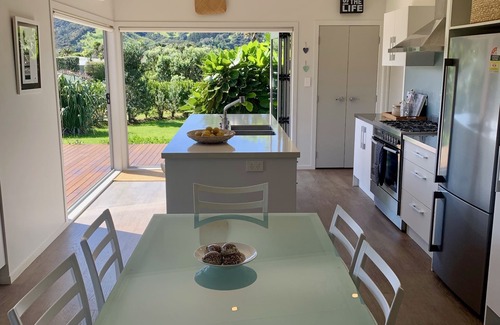 Kuaotunu Maison | Moderne, conviviale et familiale Beach Bach - Kuaotunu (BYO LINEN)