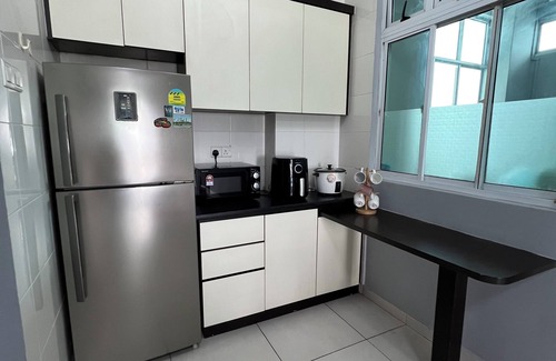 Central District Appartement | Modern Family Homestay Johor Bahru. FREE WIFI, Netflix, Disney hotstar & Parking