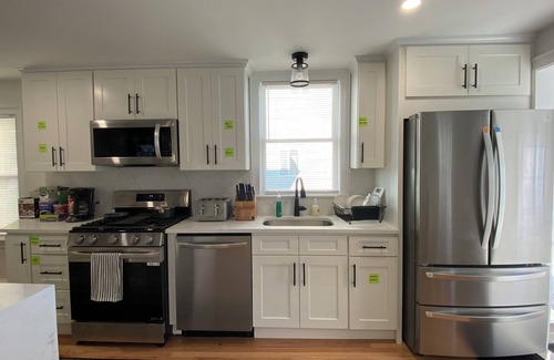 Inman Square Maison | Modern Family Oasis near Harvard