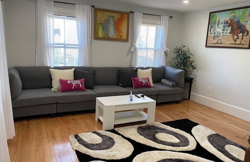 Inman Square Maison | Modern Family Oasis near Harvard