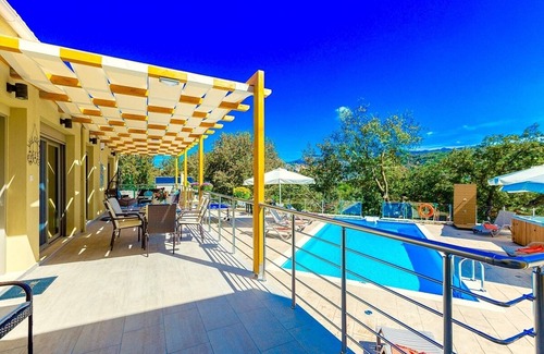 Monopari Villa | Villa familiale neuve avec piscine privée à seulement 10 minutes des plages de sable de Rethymno!