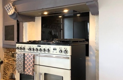 Bussiere-Poitevine Autre | Le noyer, ferme classique, style traditionnel, emplacement du hameau