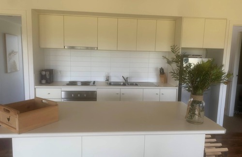 Fyans Creek Maison | Modern farm house with panoramic views of the Grampians