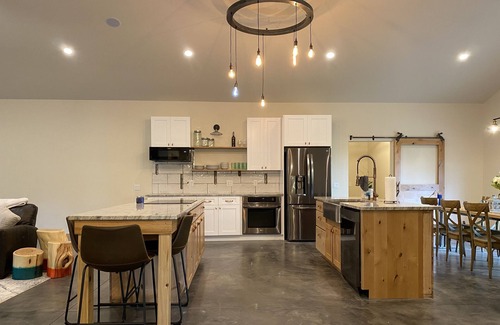 Palmer Lake Maison | Freshly Finished Modern Farmhouse