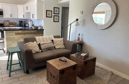 Julia Keen Maison | Modern Farmhouse in Midtown