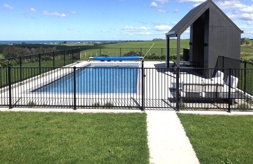 Western Bay of Plenty District Autre | Modern Farmhouse rural oasis in the Waihi Beach hills