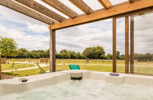 Loireauxence Cottage | Longère moderne avec spa, billard, babyfoot, salle de sport, hammam, et Wi-Fi