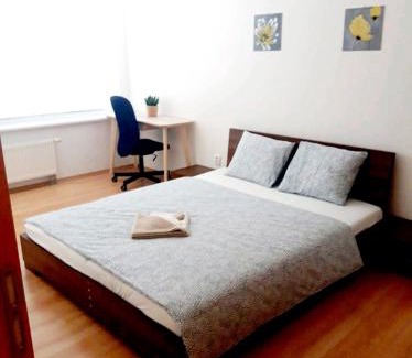 Karlova Ves Appartement | Modern flat, balcony, garage