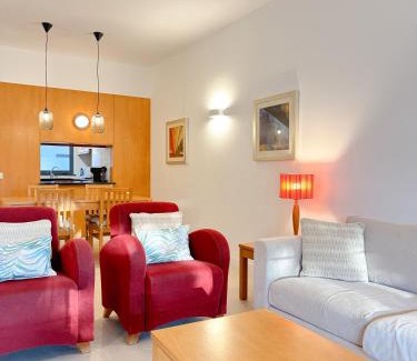 Telheiro Appartement | Modern flat in gated complex with pool #1927