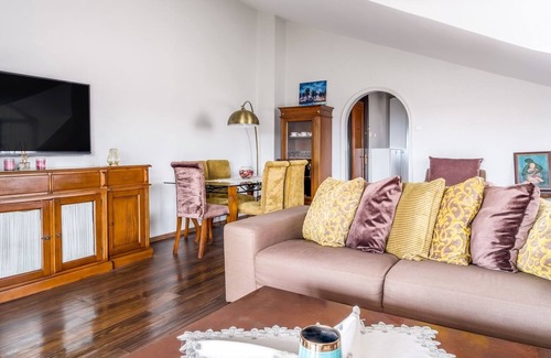 Bakırkoy Appartement | Modern Flat w Terrace, 5 min to Marmaray and Shore