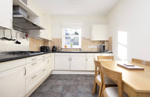 Dunbar Appartement | Modern Flat with Free Parking