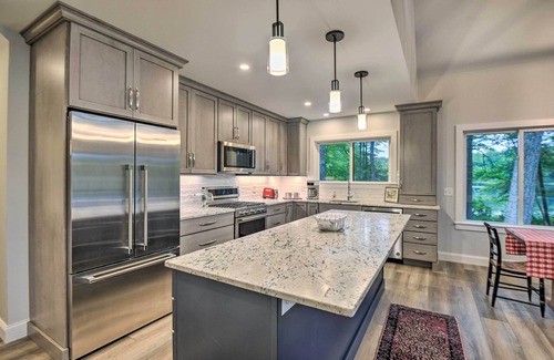 West Hopkinton Maison | Modern Francestown Retreat on Scobie Pond!