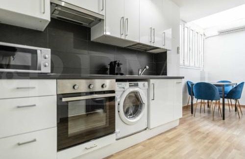 La Merced Appartement | Modern gem in heart of Málaga, near sights REMS
