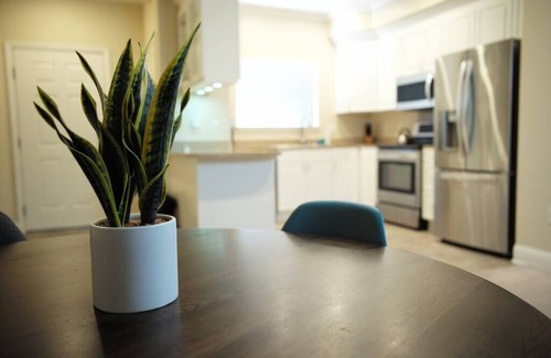 Santa Clara Appartement | Modern-Great Location. Lux Complex-TESLA Charging
