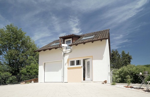 Grebendorf Maison | Modern guest house "close to the lake" and close to the city