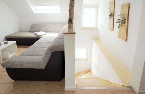 Grebendorf Maison | Modern guest house "close to the lake" and close to the city